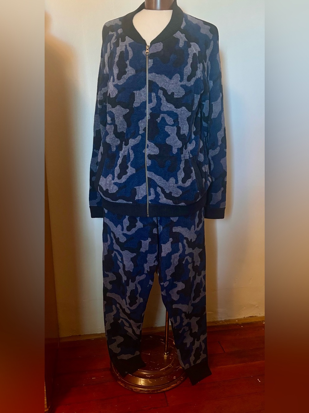 Barefoot dreams ultra cozy chic